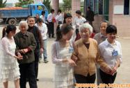 世間萬物情最濃——“母親節(jié)——傾情”手拉手活動