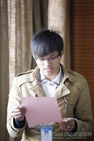 學(xué)生代表在開班儀式上發(fā)言